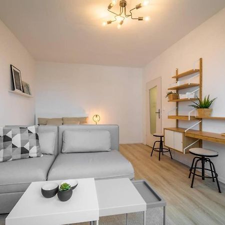 Ferienwohnung Sauber und modern, Netflix, Wifi, Leipzig Flair, Küche Exterior foto